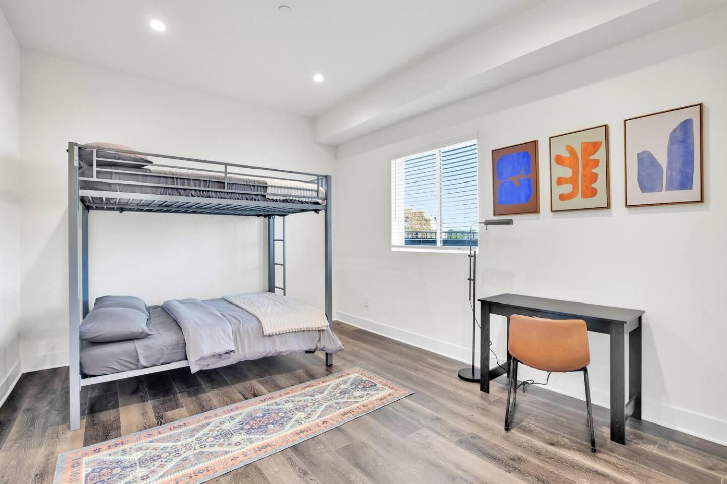 Luxe Townhouse Near Downtown La Holiday home Los Angeles